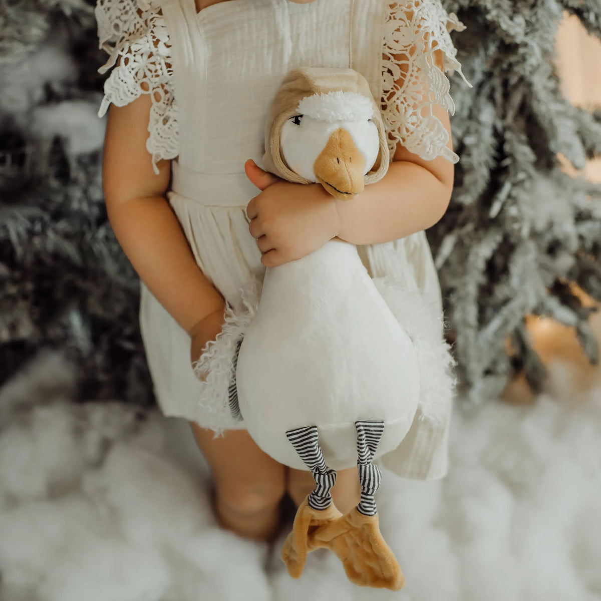 Avery The Aviator Snow Goose
